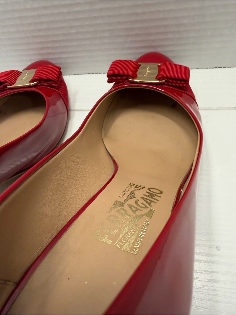 Salvatore Ferragamo CARLA 70 Patent Ribbon Pump Red 9-1/2 C - Picture 7 of 16